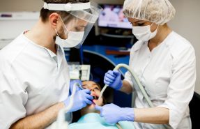 implantólogo dental
